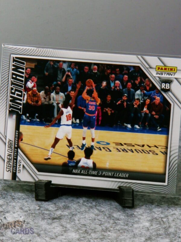 2021-22 Stephen Curry #61 Panini Instant Record Breaker 1/5215-stand