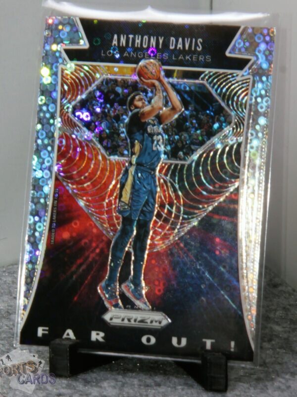 2019-20 Anthony Davis #7 Panini Prizm Far Out! Disco Prizm-stand