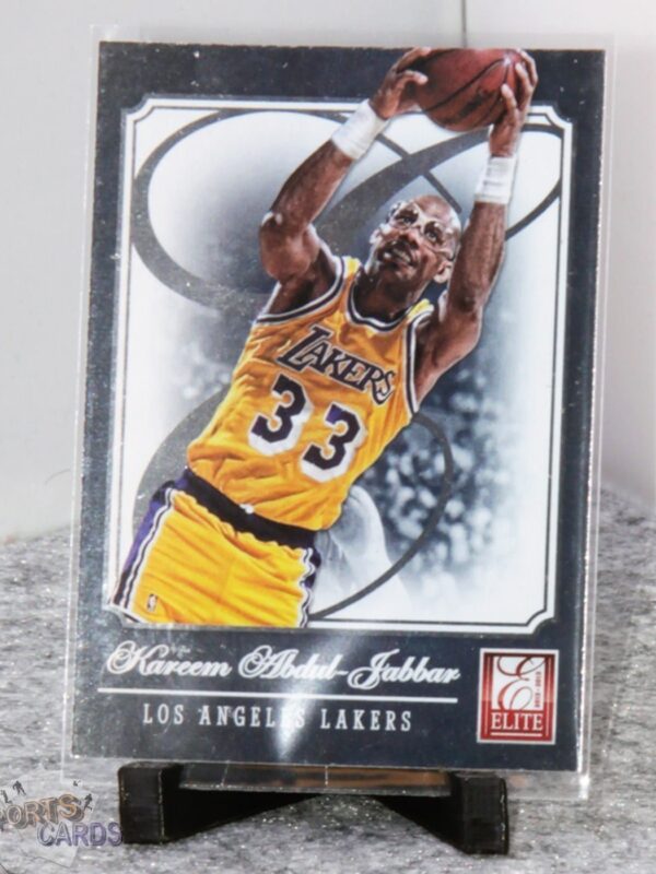 2012-13 Kareem Abdul-Jabbar #190 Panini Elite-stand