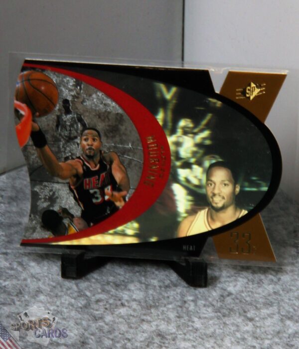 1997-98 Alonzo Mourning #SPX25 Upper Deck SPx Die-Cut Hologram Gold-stand