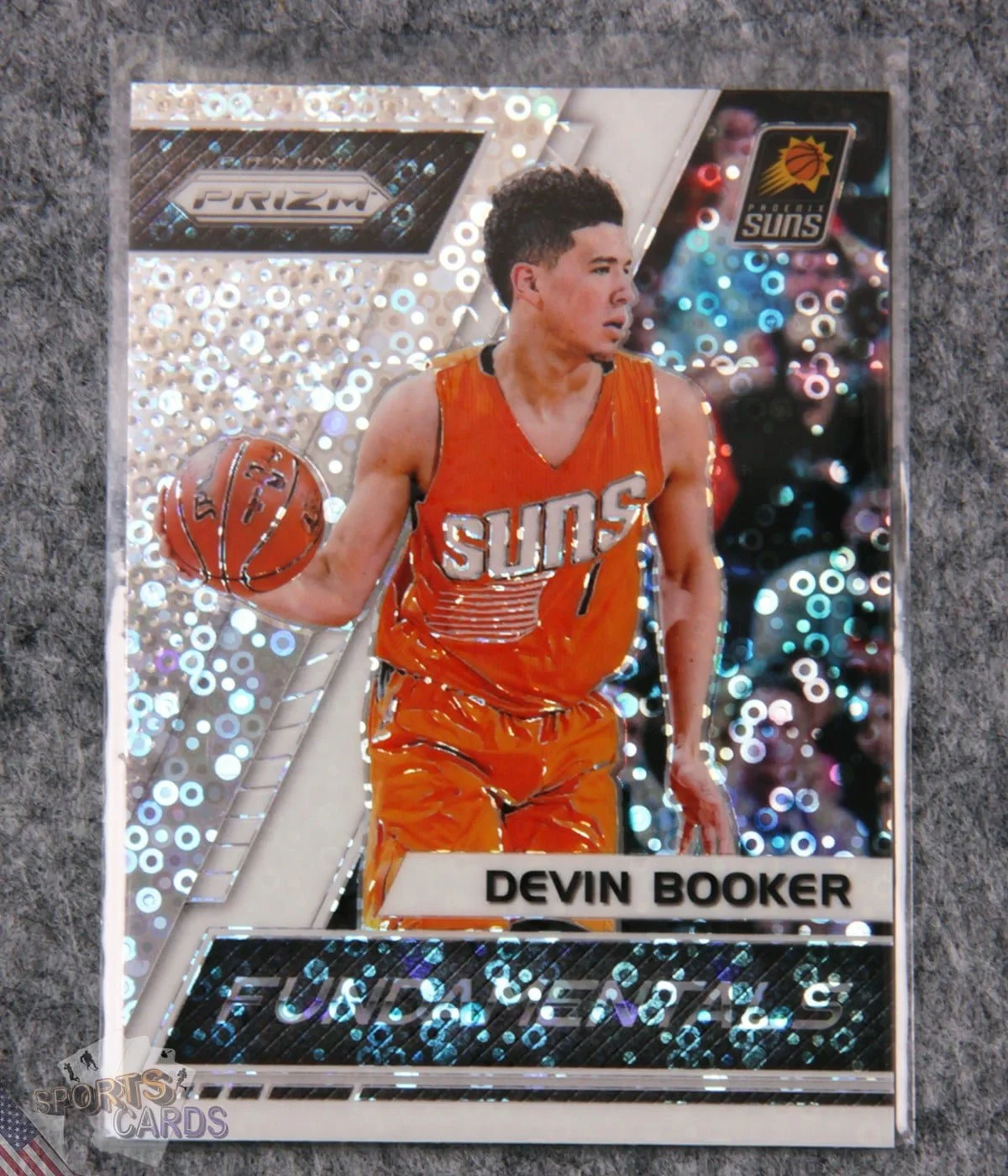 2017-18 Devin Booker #14 Panini Prizm Fundamentals Fast Break Prizm-front