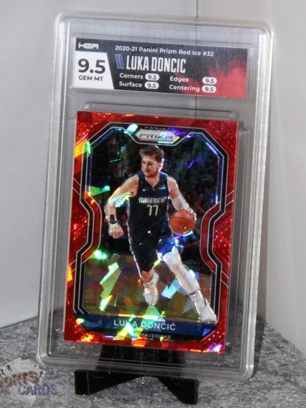 2020-21 Luka Doncic #32 Panini Prizm Red Cracked Ice HGA 9.5 GEM MT-stand