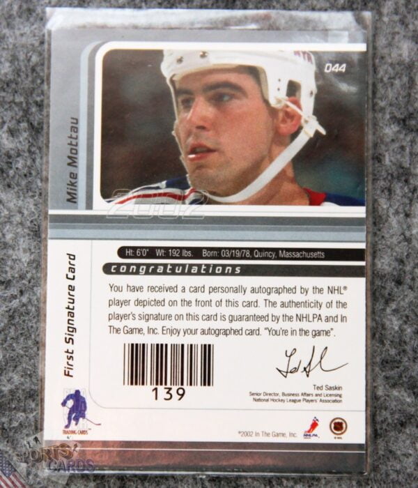 Alternative view of 2002-03 Mike Mottau #044 ITG Signature Series Auto