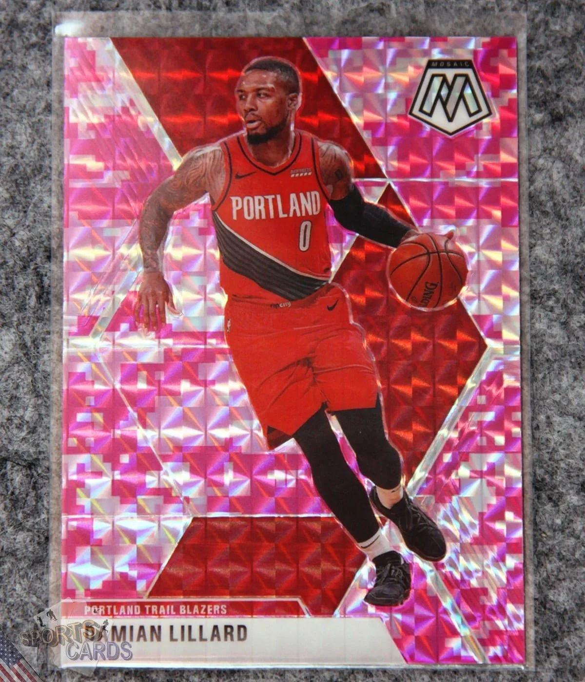 2019-20 Damian Lillard #5 Panini Mosaic Pink Camo Prizm-front