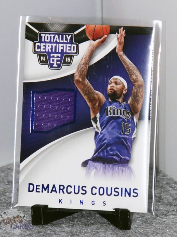 2014-15 DeMarcus Cousins #28 Panini Totally Certified Jerseys Blue Parallel /199 - Afbeelding 3