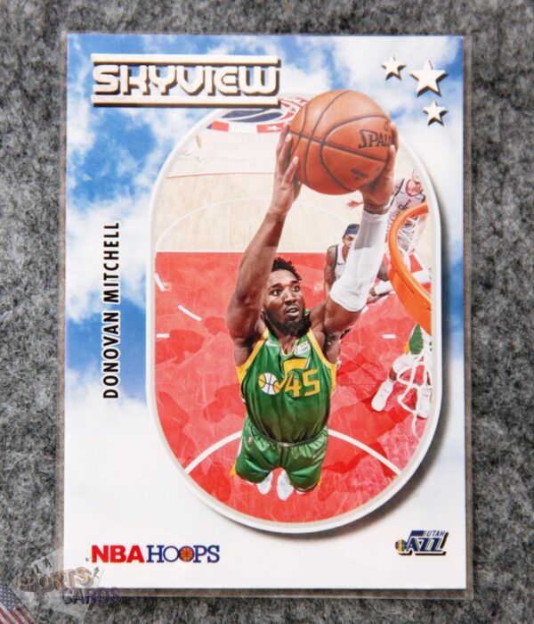 2021-22 Donovan Mitchell #8 Panini NBA Hoops Skyview