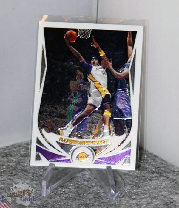 2004-05 Kobe Bryant #8 Topps Chrome-stand
