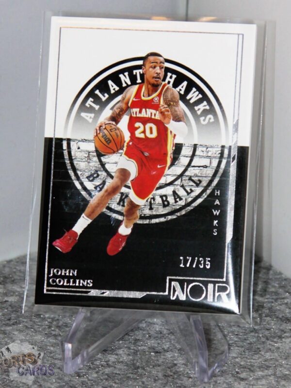 2021-22 John Collins #106 Panini Noir Holo Silver /35 - Afbeelding 3