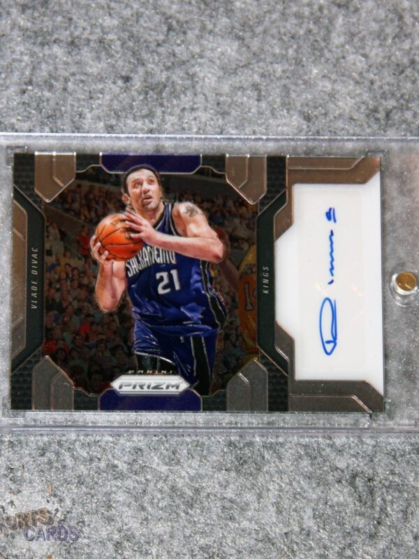 2016-17 Vlade Divac #67 Panini Prizm Autograph-front