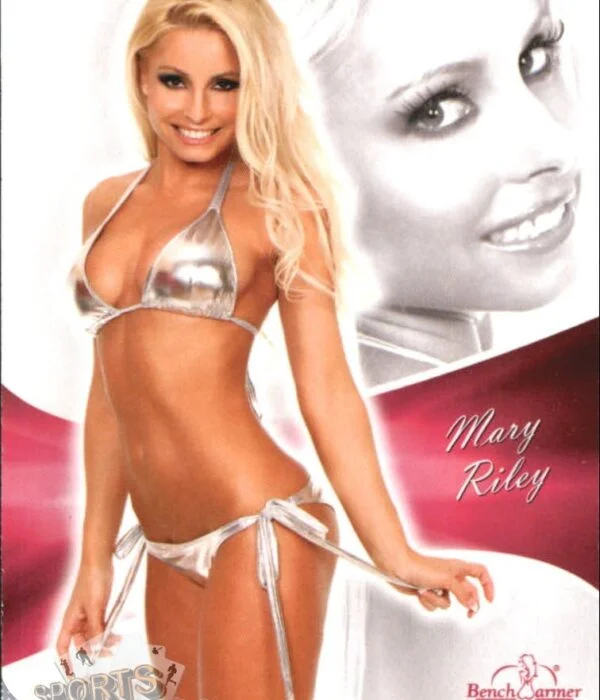 2011 Mary Riley #4 Bench Warmer BubbleGum-front