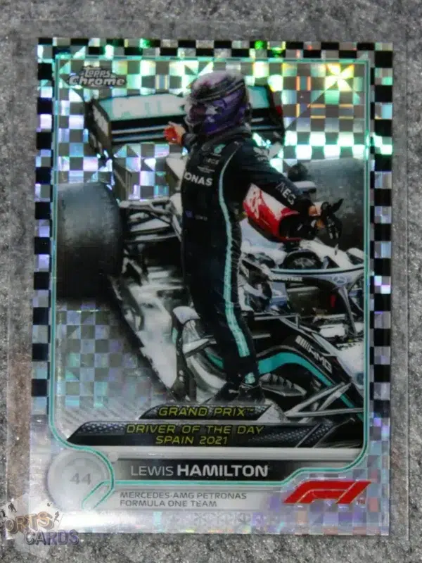 2022 Lewis Hamilton #176 Topps Chrome Checker Flag Refractor SP-front