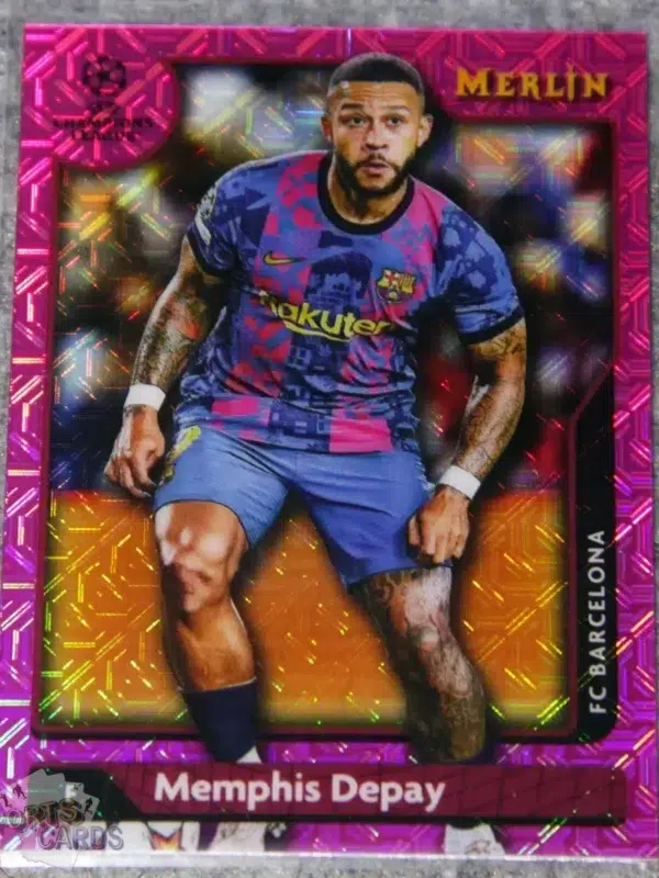 2021-22 Memphis Depay #142 Topps Merlin UEFA Champions League Pink Mojo Refractor /275-front