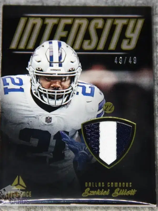 2022 Ezekiel Elliott #INT-EZE Panini Luminance Intensity Gold /49-front