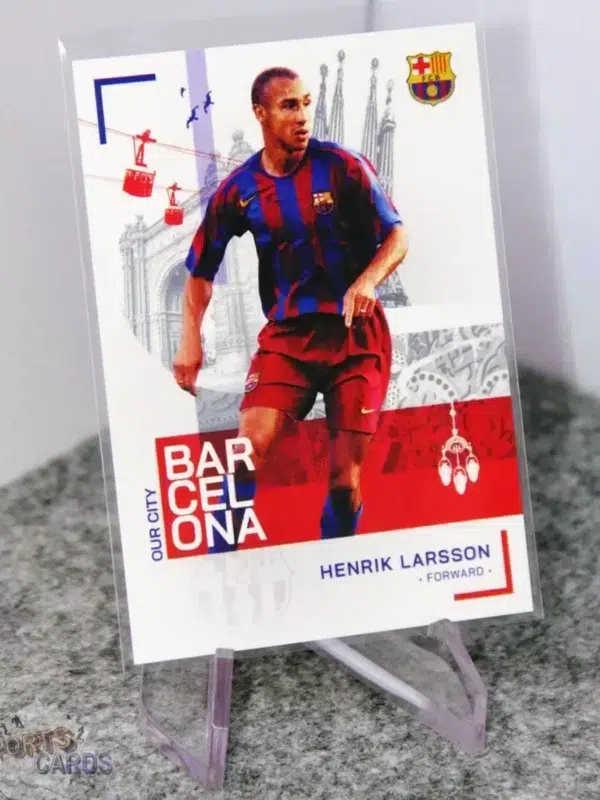 2022-23 Henrik Larsson #30 Topps Barcelona Our City - Afbeelding 3