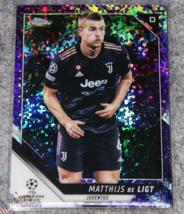 2021-22 Matthijs de Ligt #61 Topps Chrome UEFA Champions League Purple Mini-Diamond /250
