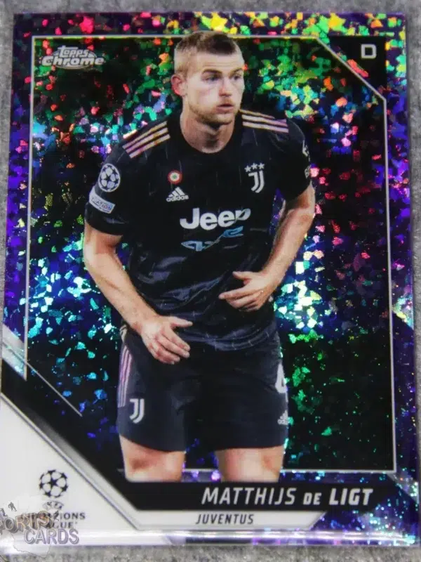 2021-22 Matthijs de Ligt #61 Topps Chrome UEFA Champions League Purple Mini-Diamond /250-front