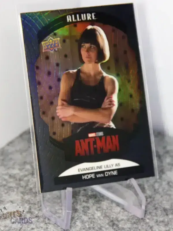 2022 Lilly Evangeline As Hope van Dyne #41 Upper Deck Marvel Allure Ant-Man Black Rainbow-stand