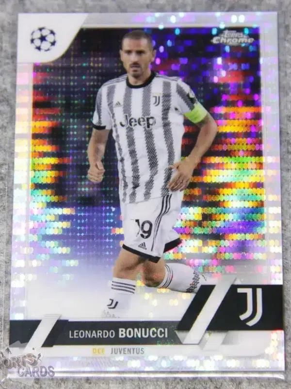 2022-23 Leonardo Bonucci #39 Topps Chrome UEFA Champions League Pulsar Refractor-front