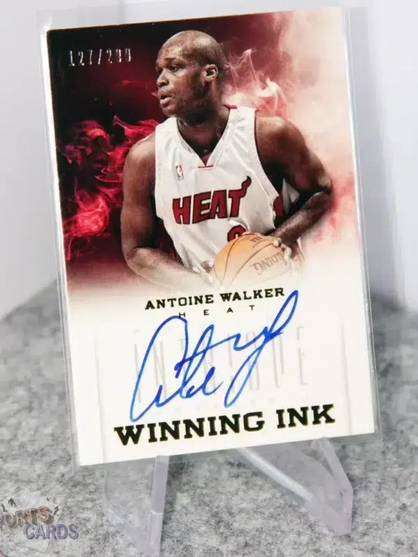 2012-13 Antoine Walker #14 Panini Intrigue Winning Ink Autograph /299-stand