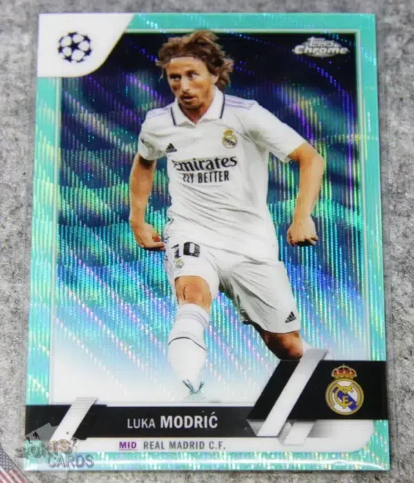 2022-23 Luka Modric #62 Topps Chrome UEFA Champions League Aqua Wave Refractor /199
