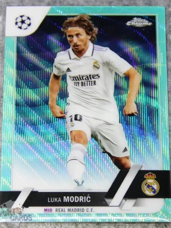 2022-23 Luca Modric #62 Topps Chrome UEFA Champions League Aqua Wave Refractor /199-front