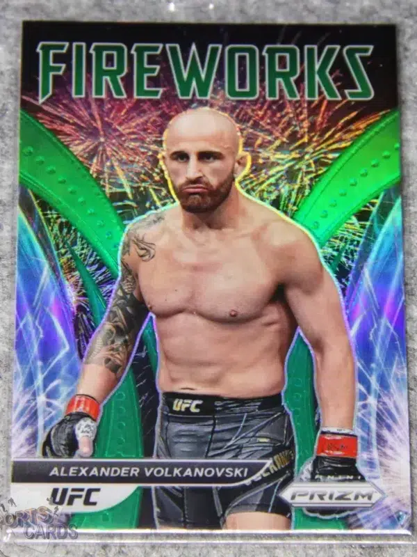 2022 Alexander Volkanovski #22 Panini Prizm UFC Fireworks Green Prizm-front
