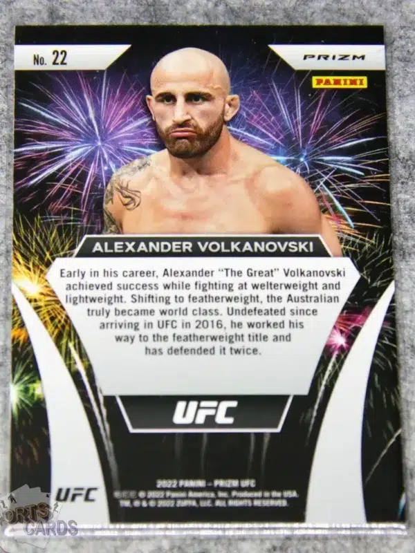 2022 Alexander Volkanovski #22 Panini Prizm UFC Fireworks Green Prizm-back