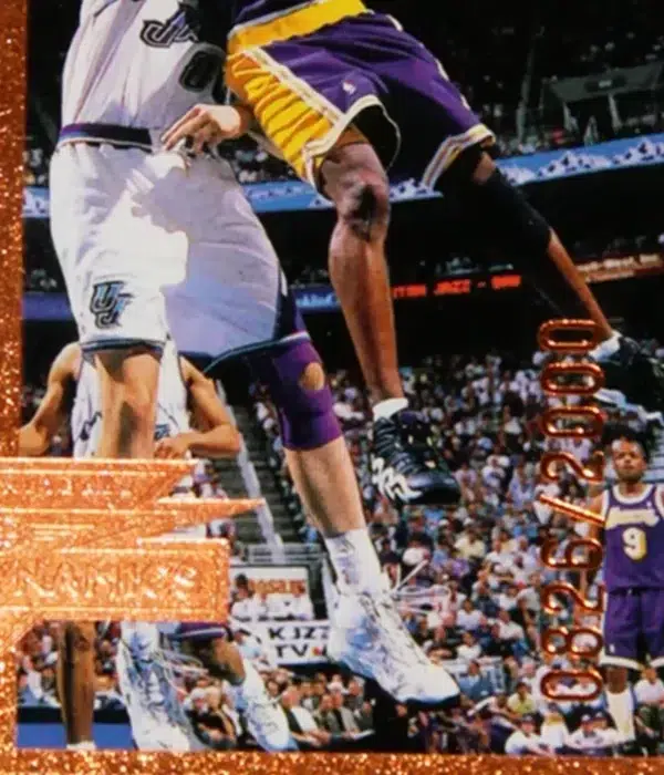 1998-99 Kobe Bryant #A14 Upper Deck AeroDynamics Bronze Quantum Die-Cut SN#826 - detail