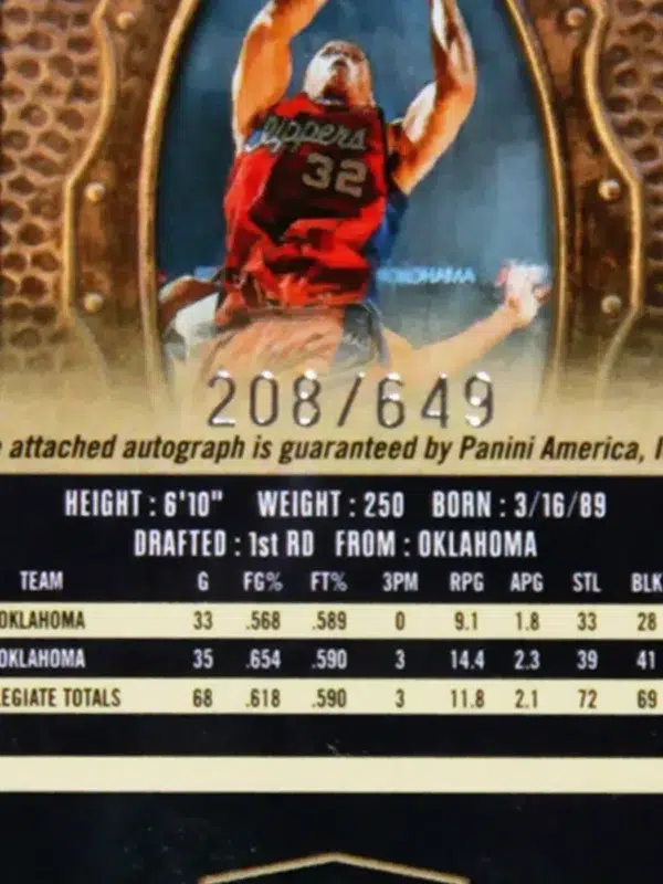 2009-10 Blake Griffin #150 Panini Court Kings Rookie Autograph SN#208 - detail