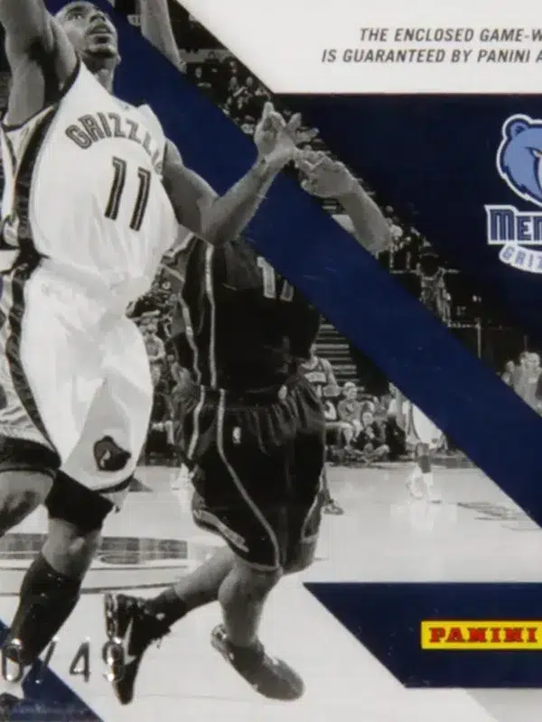 2010-11 Mike Conley #10 Panini Prestige Playmakers Materials Prime PSA-DNA SN#20 - detail
