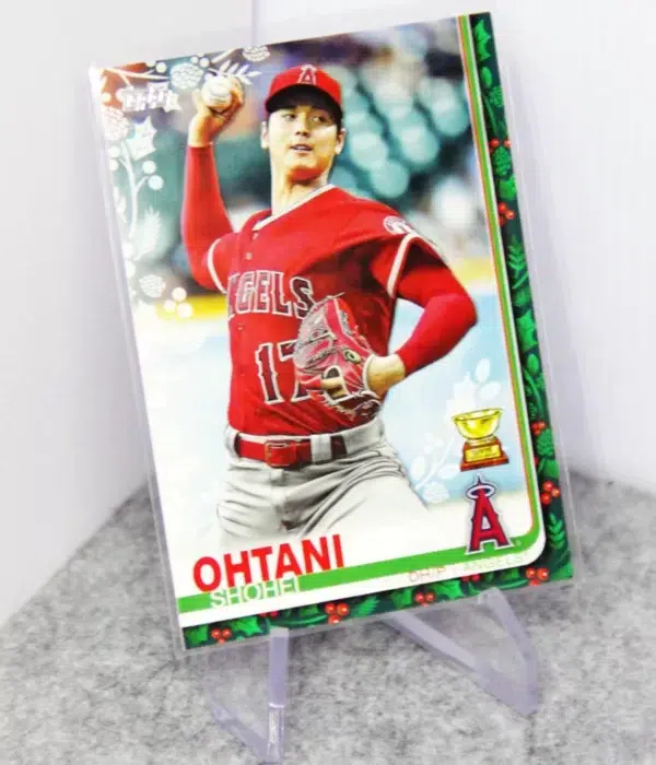 2019 Shohei Ohtani #HW33 Topps Holiday All-Star Rookie Cup - stand