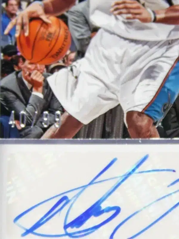 2022-23 Antawn Jamison #LC-AJM Panini Legendary Contenders Signature SN#40 - detail