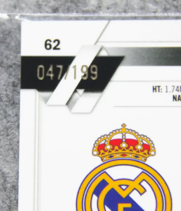 2022-23 Luca Modric #62 Topps Chrome UEFA Champions League Aqua Wave Refractor SN#47 - detail