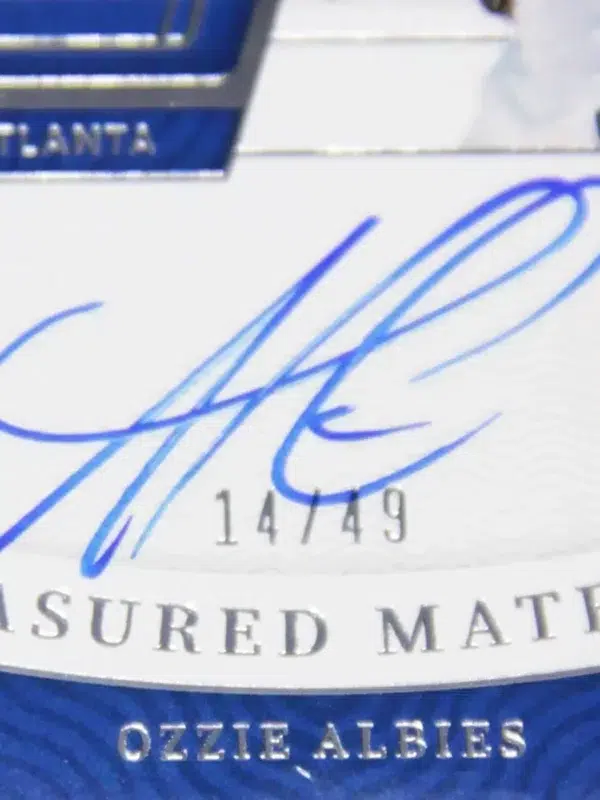 2022 Ozzie Albies #TMS-OA Panini National Treasures Autograph Treasured Material SN#14 - detail
