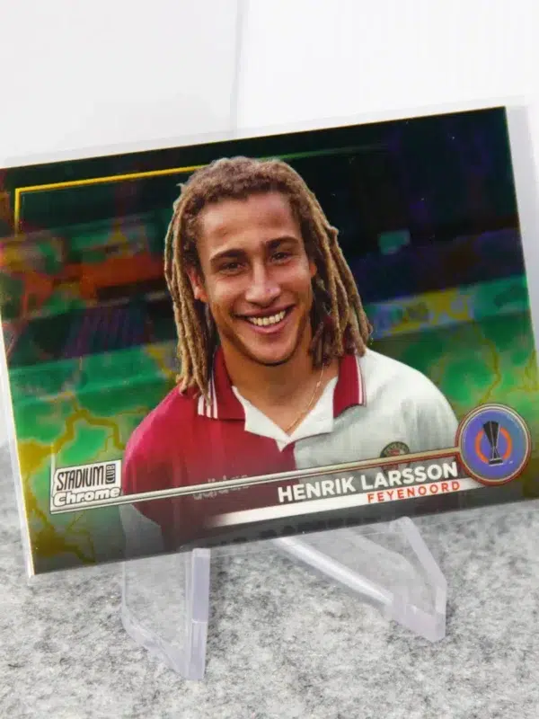 2022-23 Henrik Larsson #66 Topps Stadium Club Chrome UEFA Europa League Green Yellow Electric SN#7 - stand