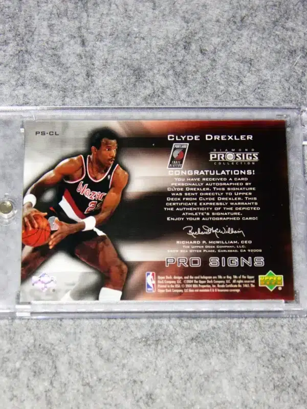 2004-05 Clyde Drexler #PS-CL Upper Deck Diamond Pro Sigs Collection Pro Signs Autograph - back