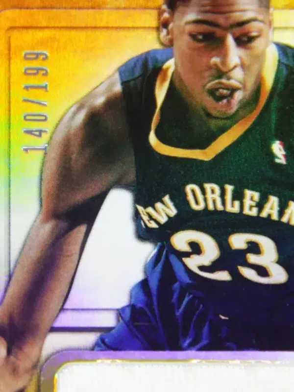 2013-14 Anthony Davis #53 Panini White Gold Threads Patch SN#140 - detail
