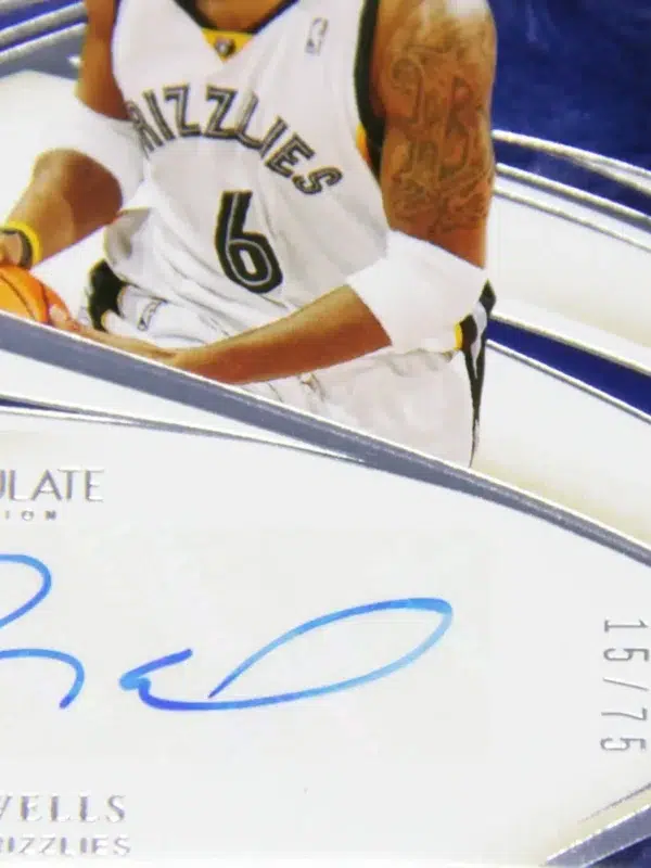 2019-20 Bonzi Wells #HS-BWL Panini Immaculate Heralded Signatures SN#15 - detail