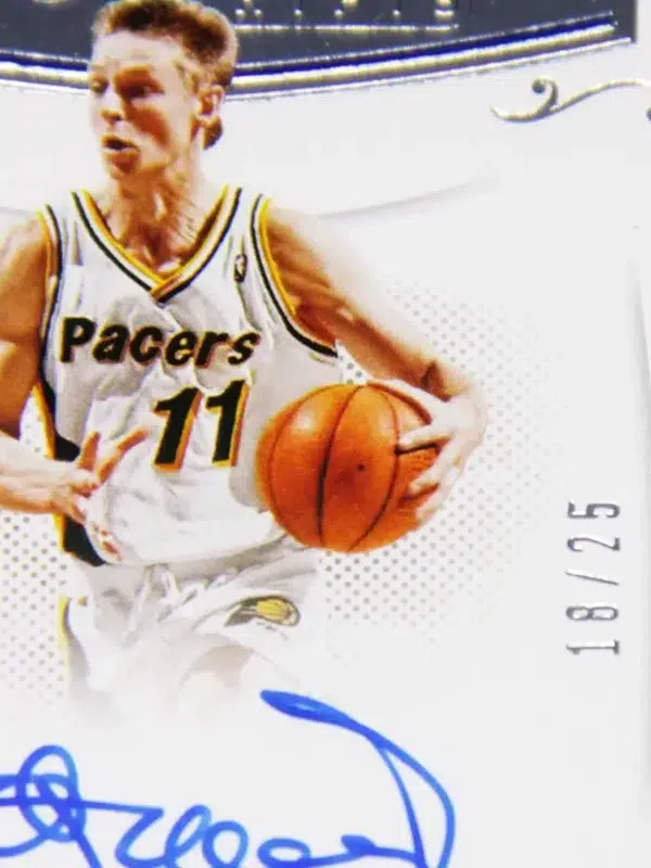 2020-21 Detlef Schrempf #LEG-SCH Panini Flawless Legendary Scripts Autograph Silver SN#18 - detail