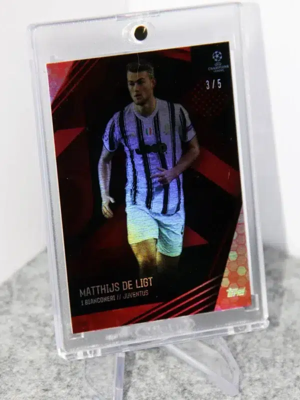 2021-22 Matthijs de Ligt #IB-MDL Topps I Bianconeri Juventus UEFA Champions League Red SN#3 - stand