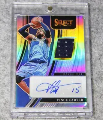 2021-22 Vince Carter #AM-VCT Panini Select Autographed Memorabilia Silver SN#32 - front