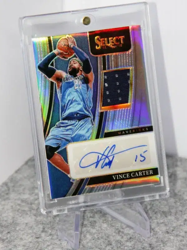 2021-22 Vince Carter #AM-VCT Panini Select Autographed Memorabilia Silver SN#32 - stand