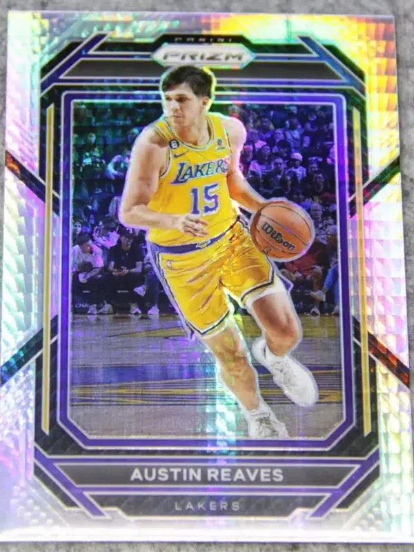2022-23 Austin Reaves #123 Panini Prizm Hyper Prizm SP - front