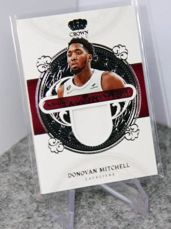 2022-23 Donovan Mitchell #KRT-DVM Panini Crown Royale Knights of The Round Table - stand