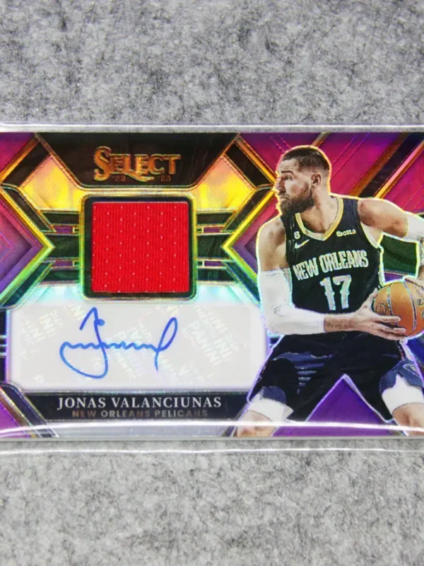 2022-23 Jonas Valanciunas #AM-JVL Panini Select Autographed Memorabilia Purple Prizm SN#41 - front