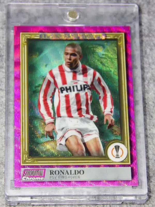2022 Ronaldo #LE-RON Topps Stadium Club Chrome UEFA Competitions Pink Wave SN#74 - front