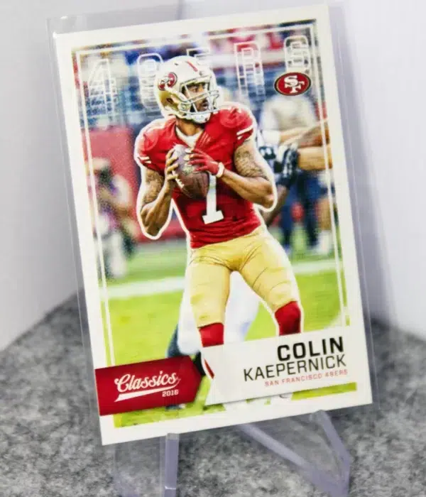 2016 Colin Kaepernick #33 Panini Classics Glossy - stand