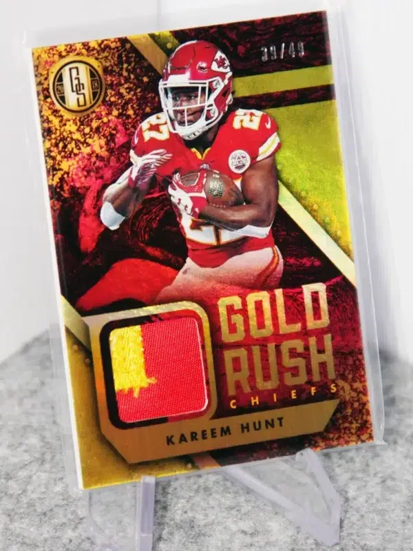 2018 Kareem Hunt #GR-12 Panini Gold Standard Gold Rush Patch Prime SN#39 - stand