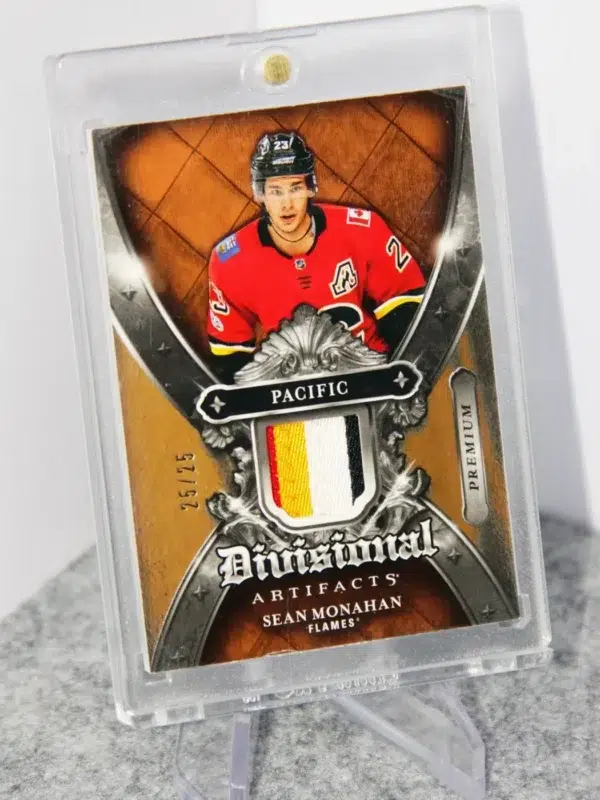 2018-19 Sean Monahan #DA-SM Upper Deck Artifacts Hockey Divisional Artifacts Patch SN#25 - stand