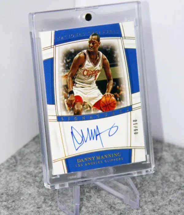 2019-20 Danny Manning #S-DMG Panini National Treasures Signatures Gold SN#9 - stand